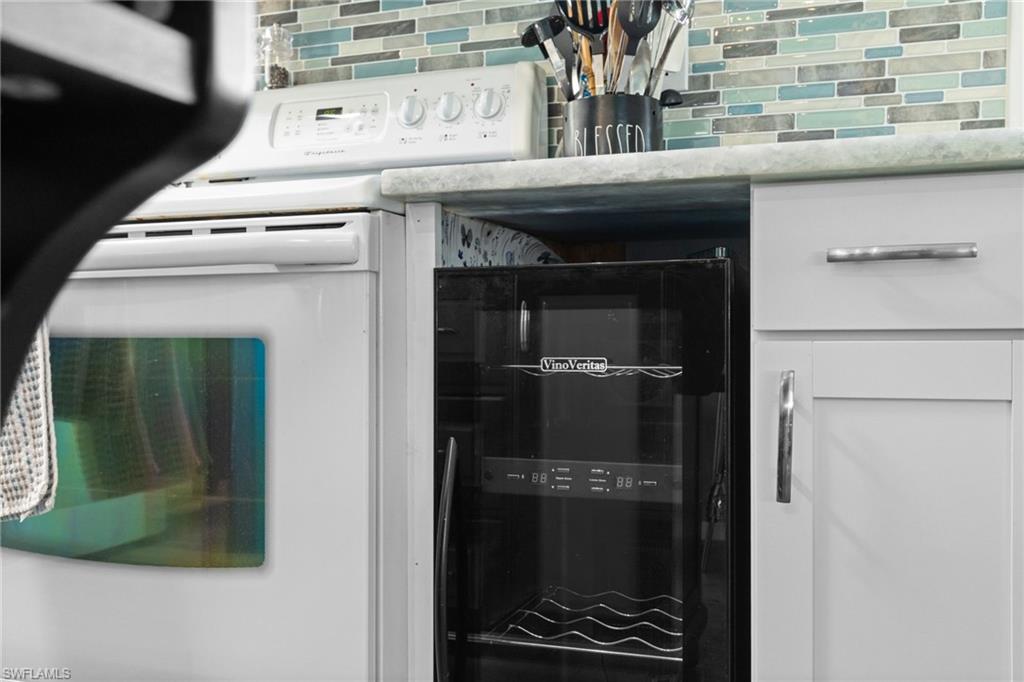 ENCHANTING ACRES MOBILE HOME - Residential