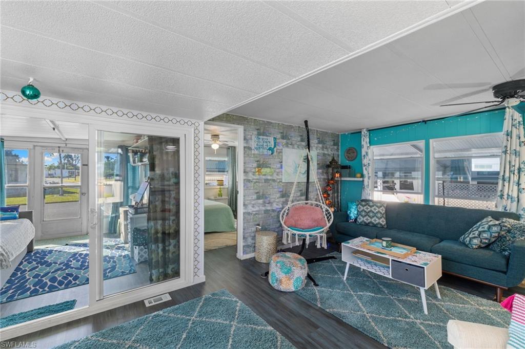 ENCHANTING ACRES MOBILE HOME - Residential