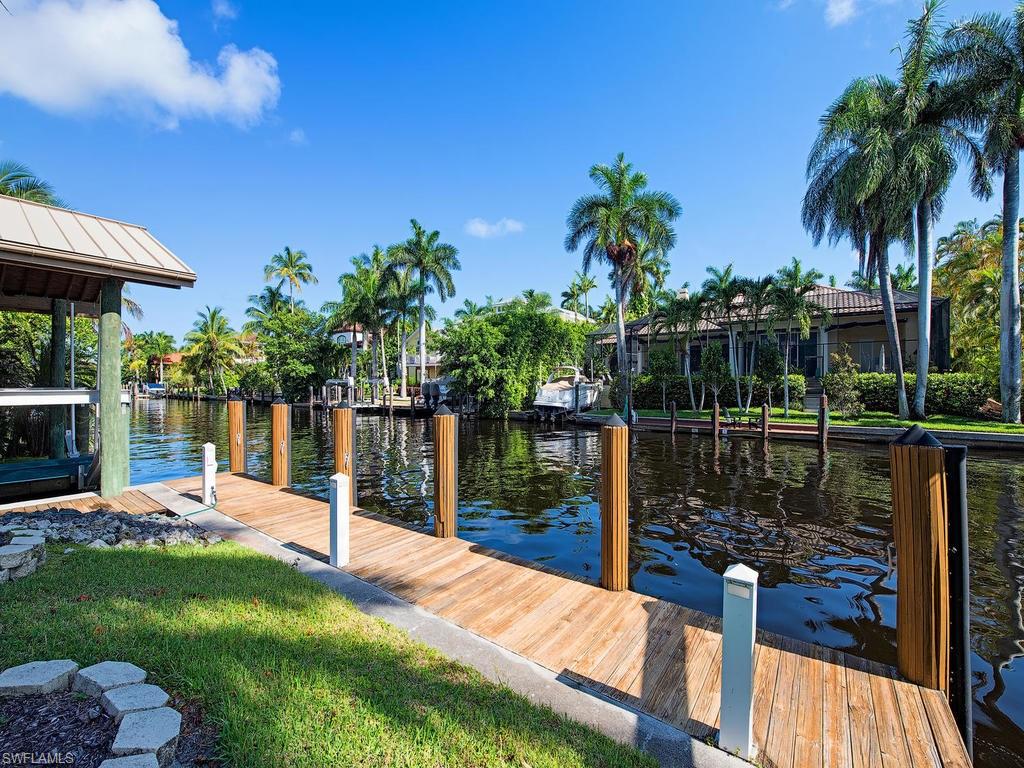 AQUALANE SHORES - Residential