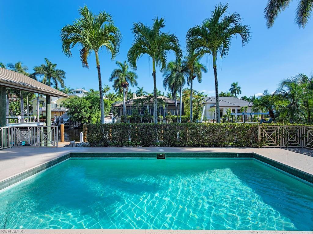 AQUALANE SHORES - Residential