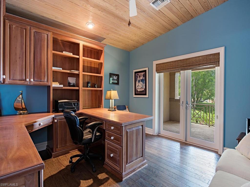 AQUALANE SHORES - Residential