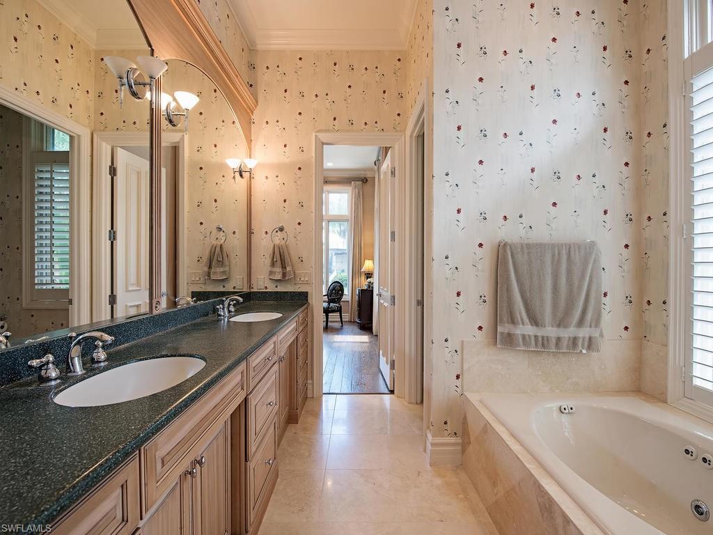 AQUALANE SHORES - Residential