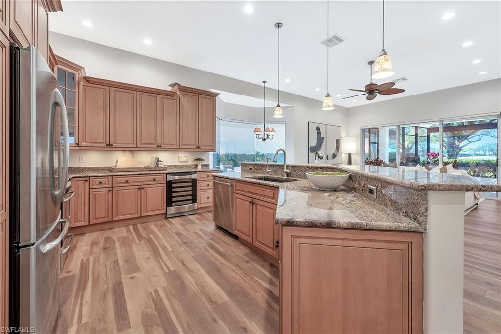 TIERRA LAGO - Residential