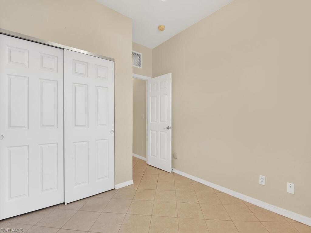 COLONY LAKES - Residential