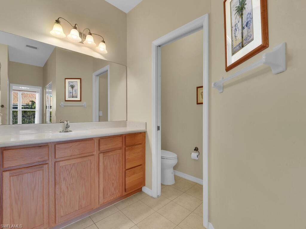 COLONY LAKES - Residential