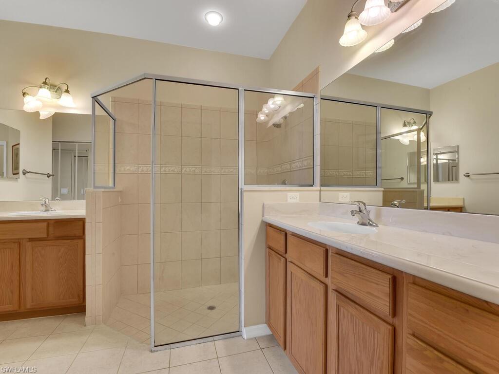 COLONY LAKES - Residential