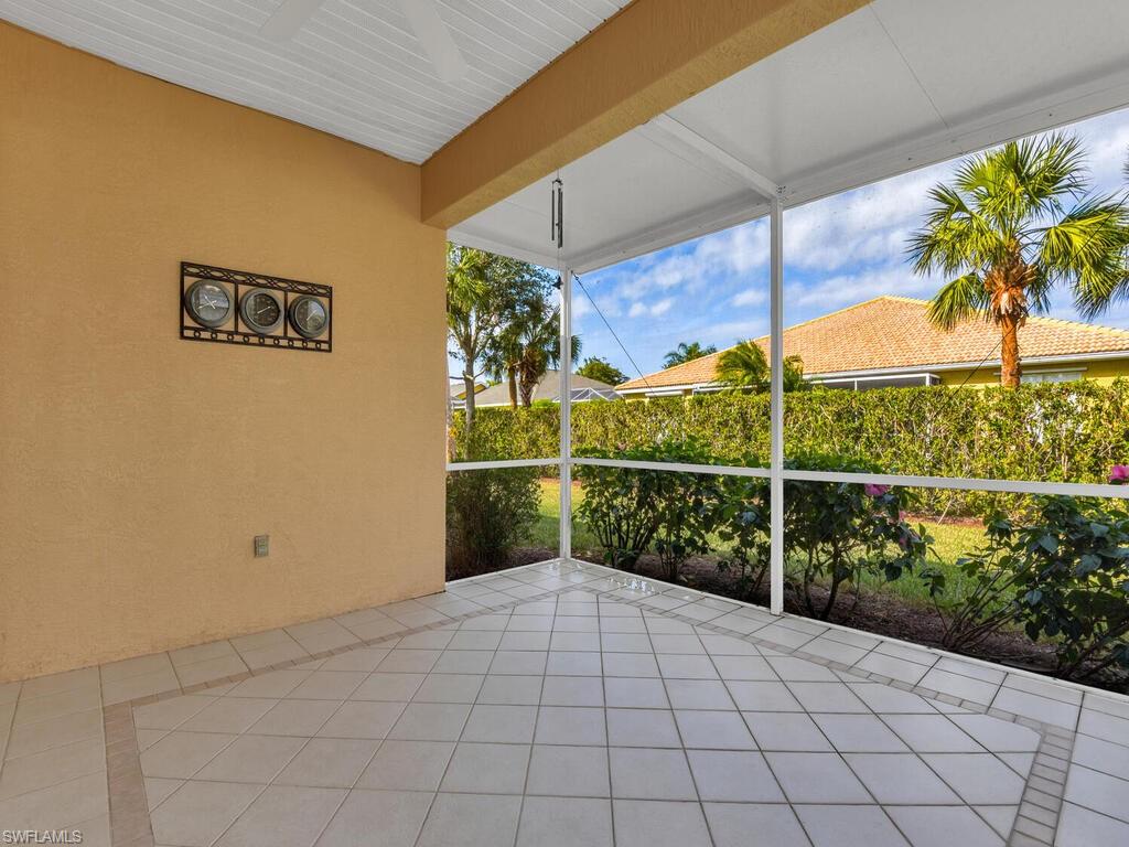 COLONY LAKES - Residential