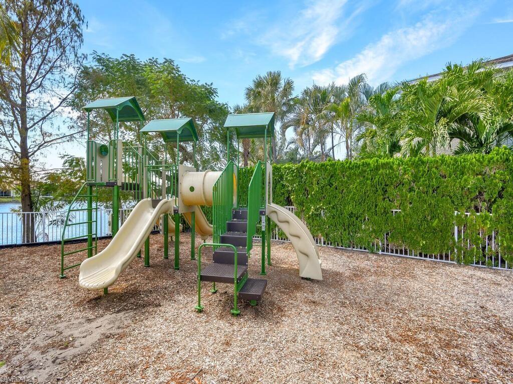 COLONY LAKES - Residential