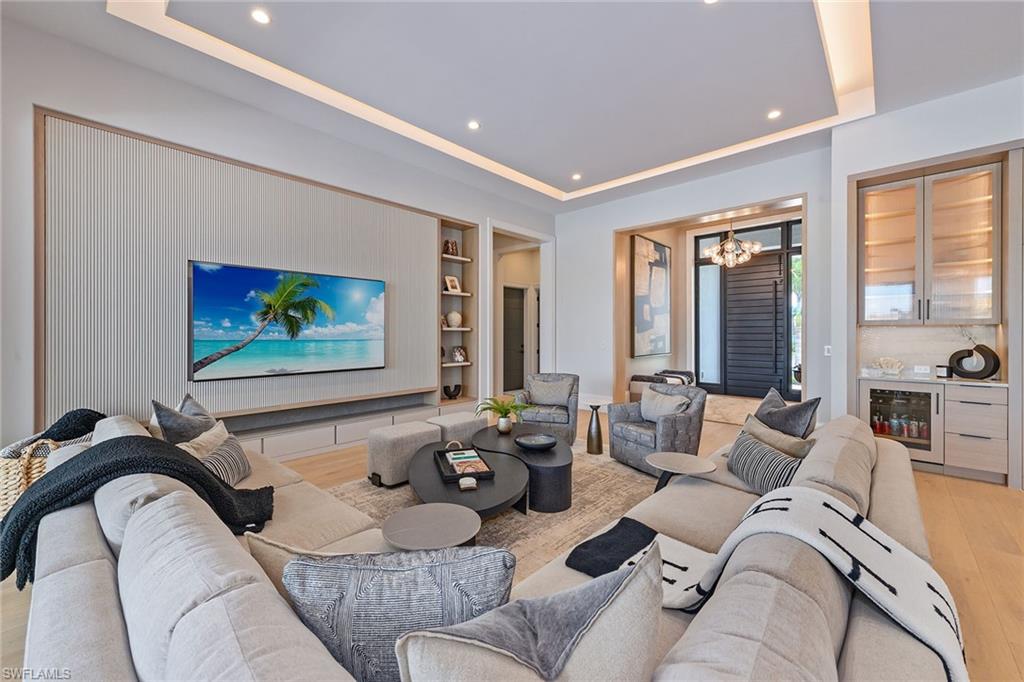 MOORINGS - Residential