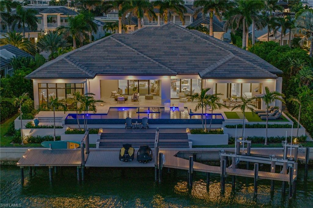 MOORINGS - Residential