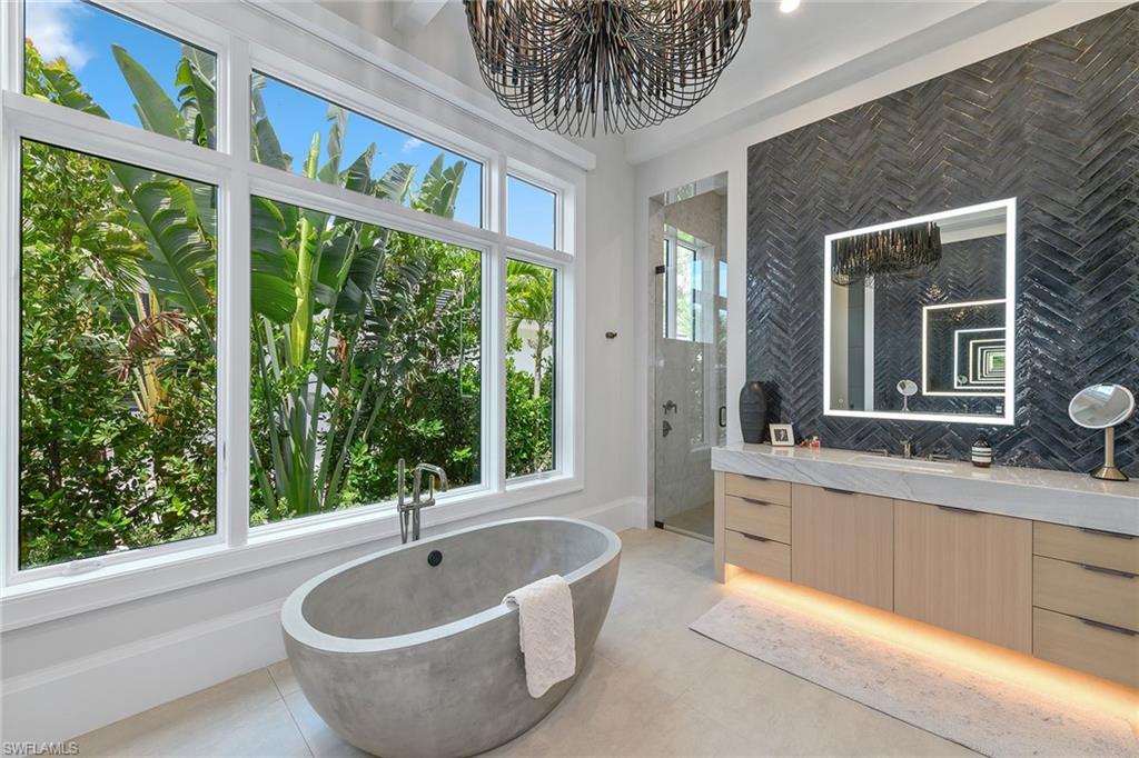 MOORINGS - Residential