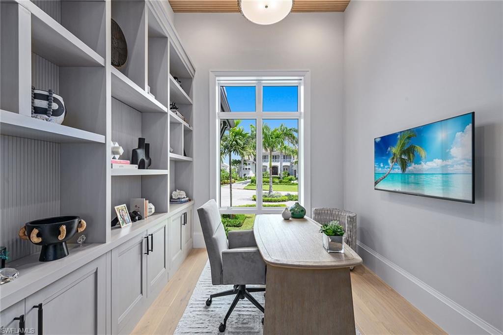 MOORINGS - Residential