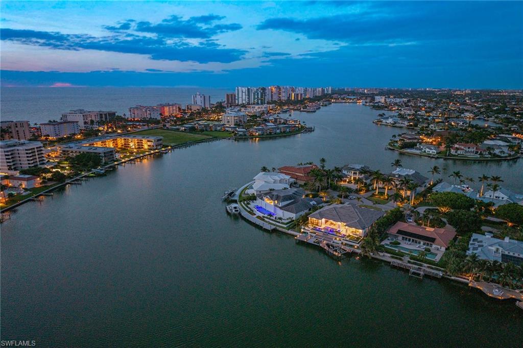 MOORINGS - Residential