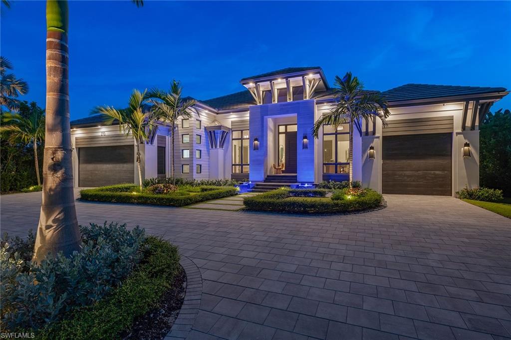 MOORINGS - Residential