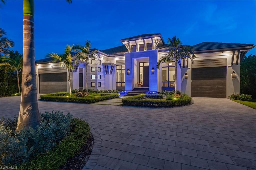 Photo of 210 Bay PT, NAPLES, FL 34103 (MLS # 226014049)