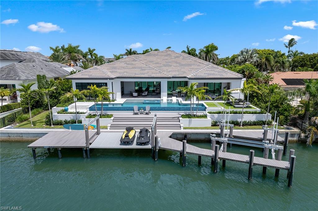 MOORINGS - Residential