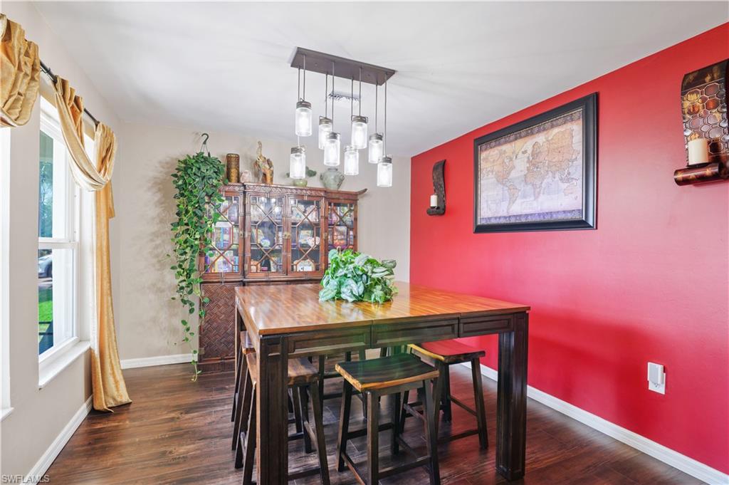 420 SE 13th CT