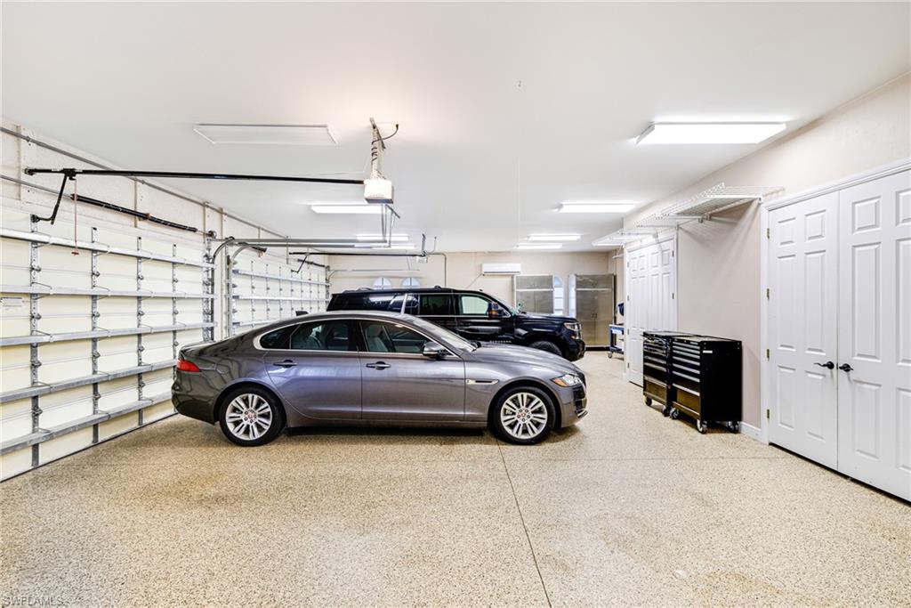 RIVERBROOKE - Residential