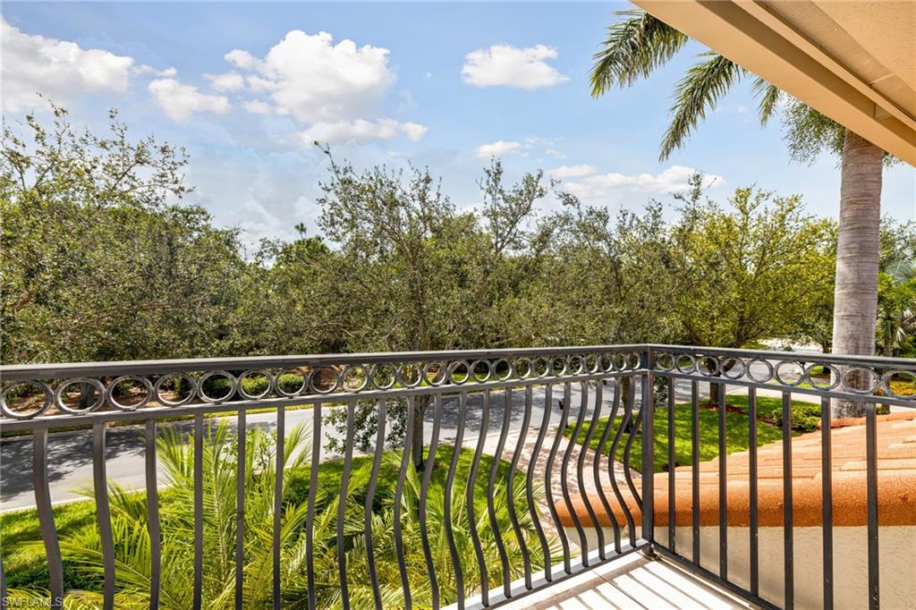 RIVERBROOKE - Residential