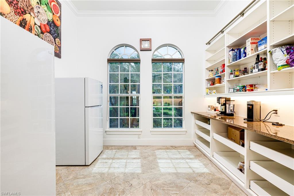 RIVERBROOKE - Residential