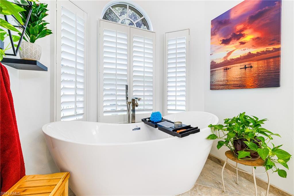 RIVERBROOKE - Residential