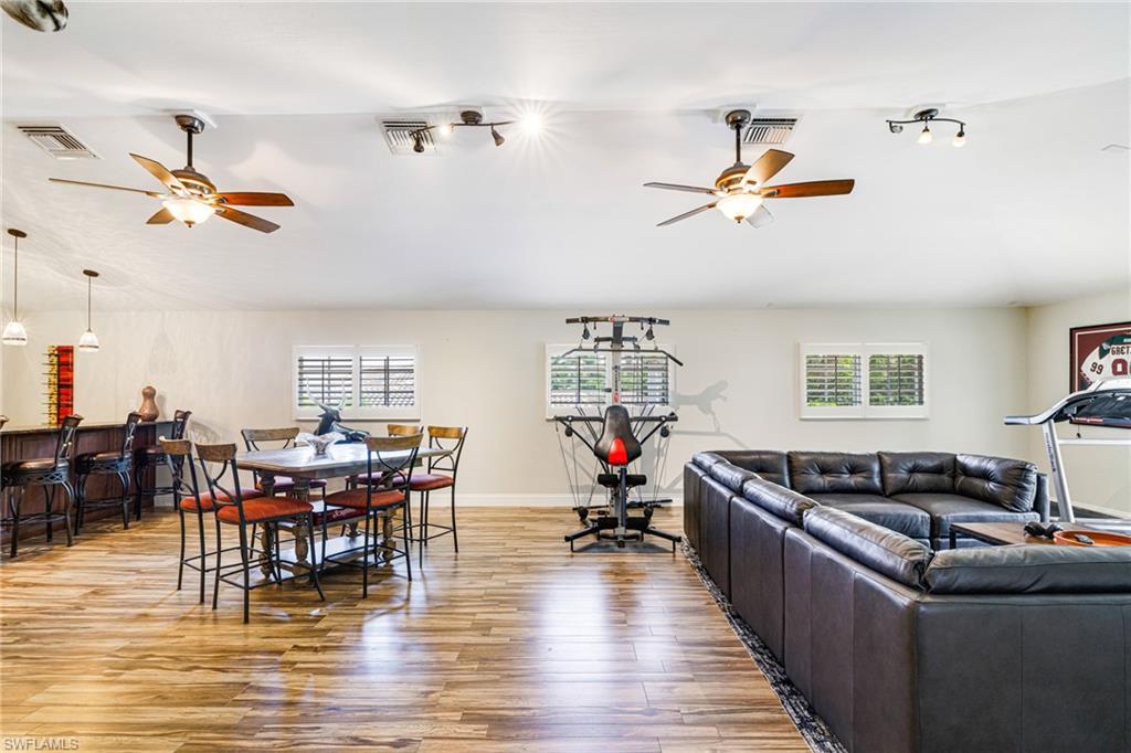 RIVERBROOKE - Residential