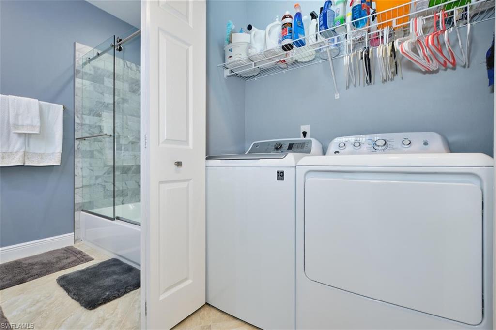 SUTTON WALK - Residential