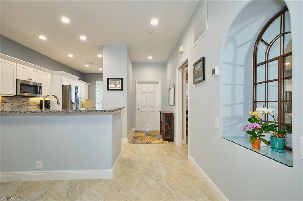 SUTTON WALK - Residential