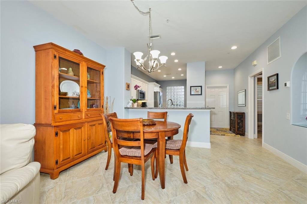 SUTTON WALK - Residential