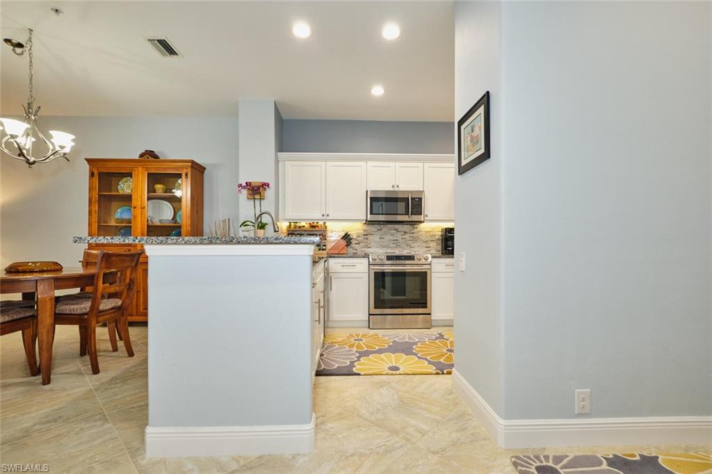 SUTTON WALK - Residential