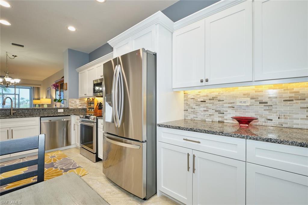 SUTTON WALK - Residential