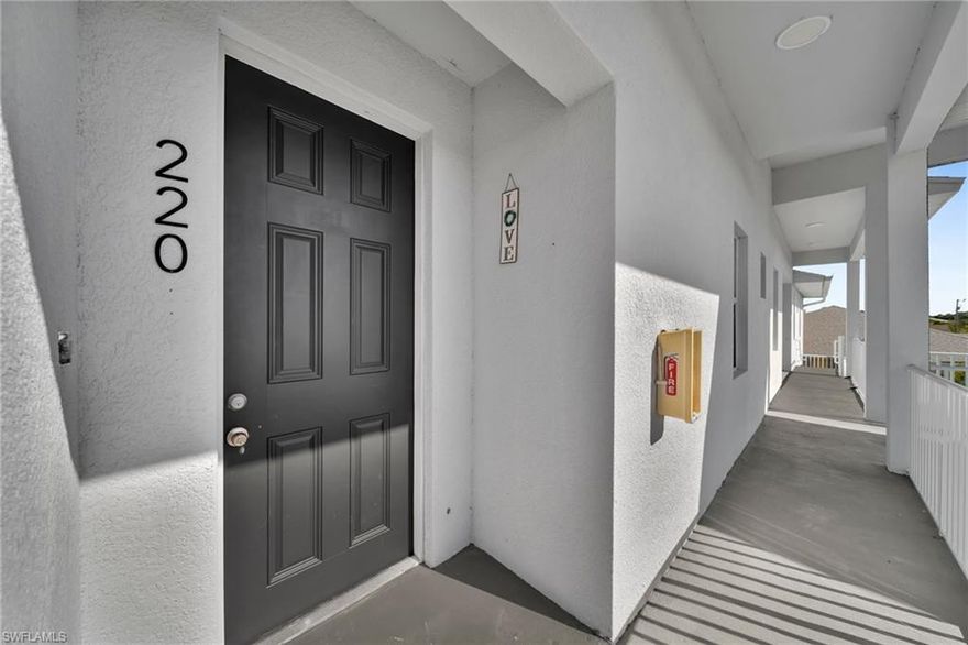 Beautiful Apartment for rent!! 2+Den/ 2baths. Ready to move in! Second floor.