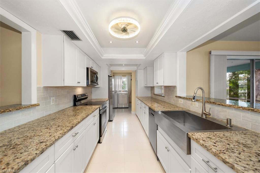 YACHT CLUB COLONY - Residential