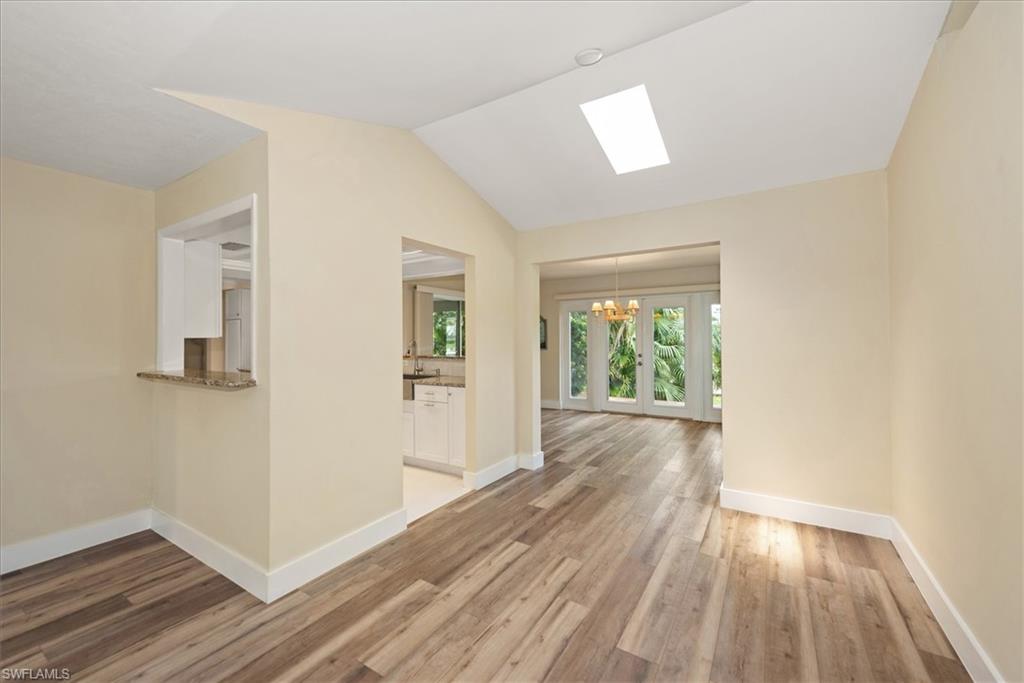 YACHT CLUB COLONY - Residential