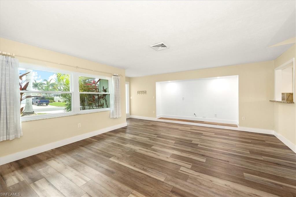 YACHT CLUB COLONY - Residential