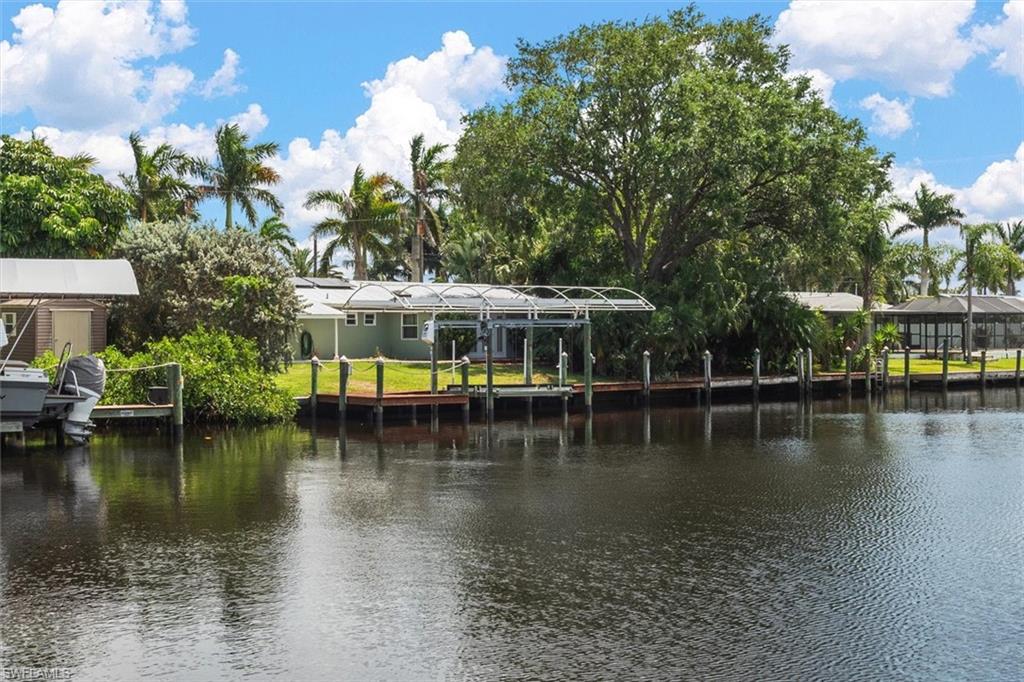 YACHT CLUB COLONY - Residential