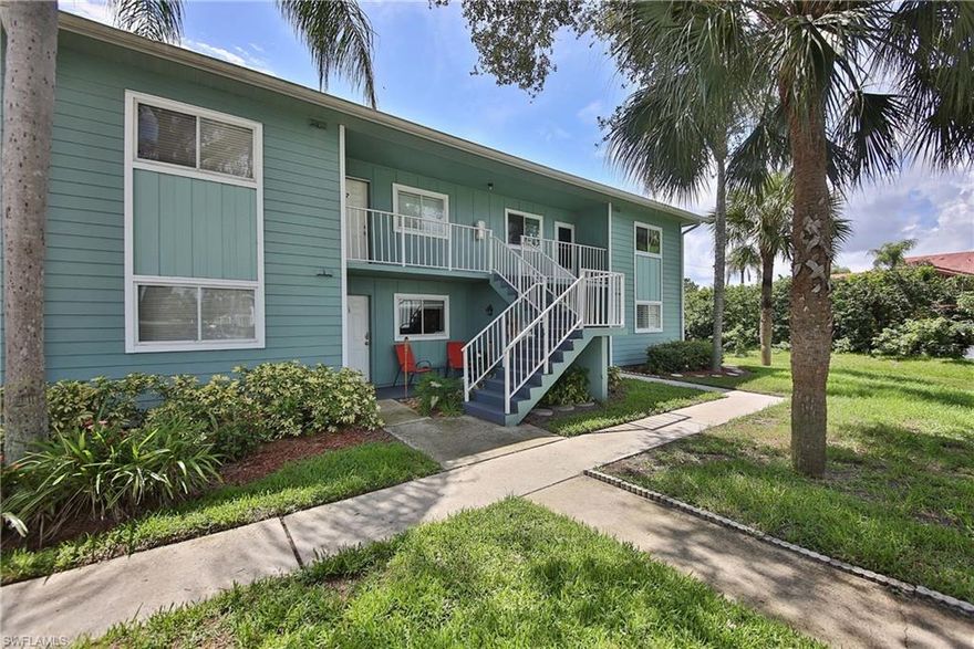 Light and bright 2 bedroom unit in Naples Keep. Upgraded kitchen with granite counters, stainless steel appliances and slate floors. Wood throughout and updated baths are just a few more of the features in this unit. Your screened patio offers tons of privacy and a great woodland view. Ideally situated near area restaurants shopping and dining, plus with a 10 minute drive to the beach you can't beat this location! Definitely a must see unit!