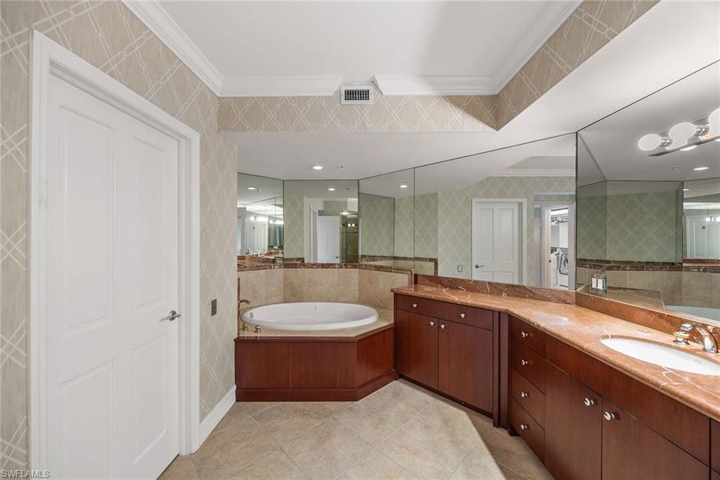 CARLYSLE AT BAY COLONY - Residential Lease