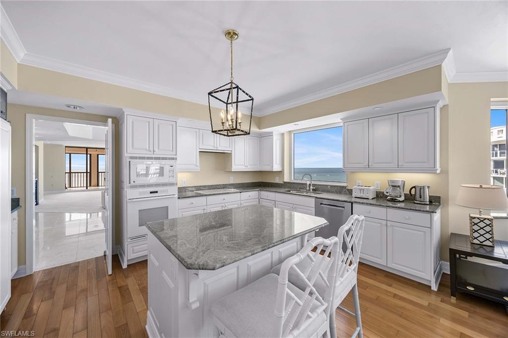 CARLYSLE AT BAY COLONY - Residential Lease