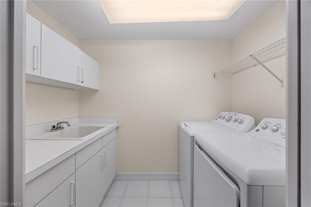 CARLYSLE AT BAY COLONY - Residential Lease