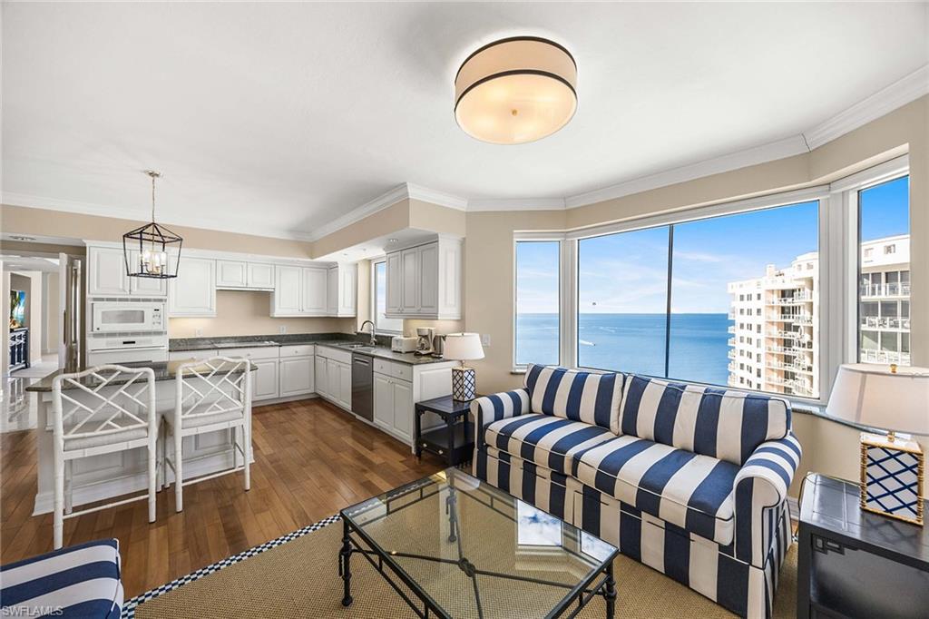 CARLYSLE AT BAY COLONY - Residential Lease