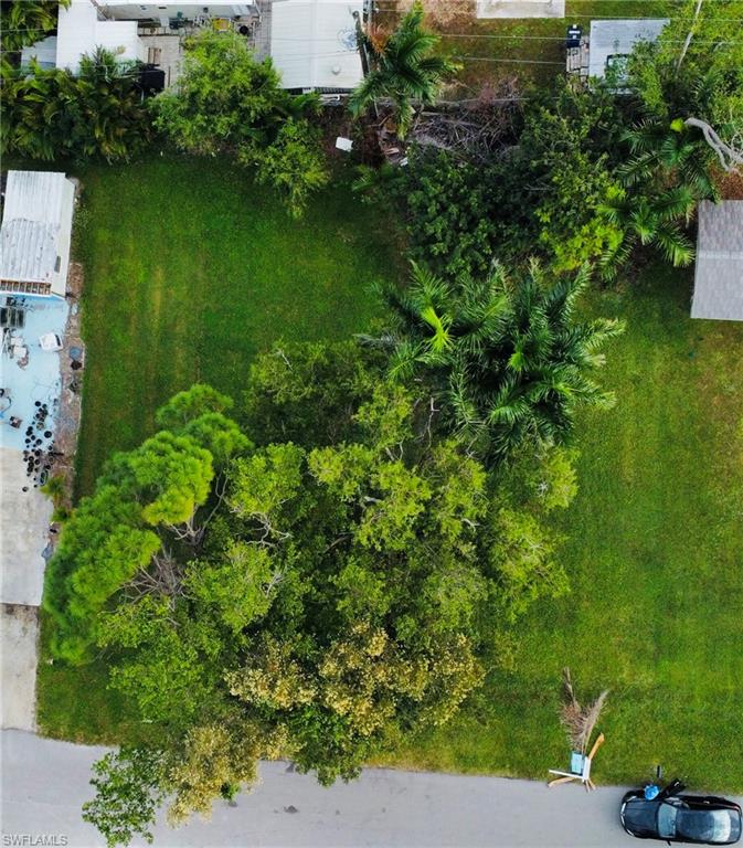 PINE ISLAND CENTER - Land