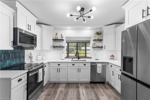 7084 E Brandywine CIR FORT MYERS FL 33919
