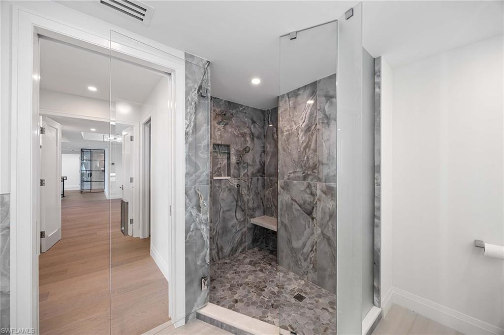 PARK PLAZA - Residential