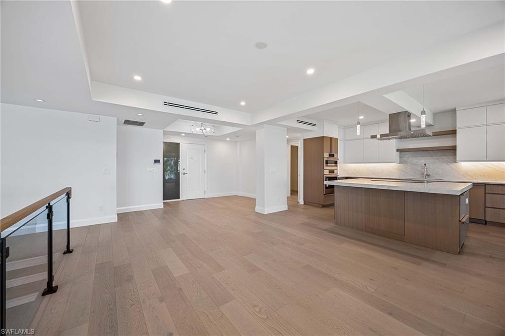 PARK PLAZA - Residential