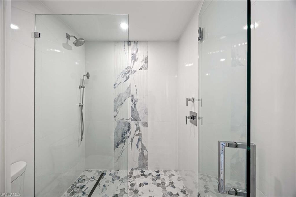 PARK PLAZA - Residential