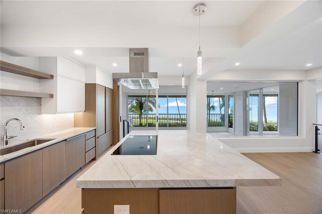 PARK PLAZA - Residential