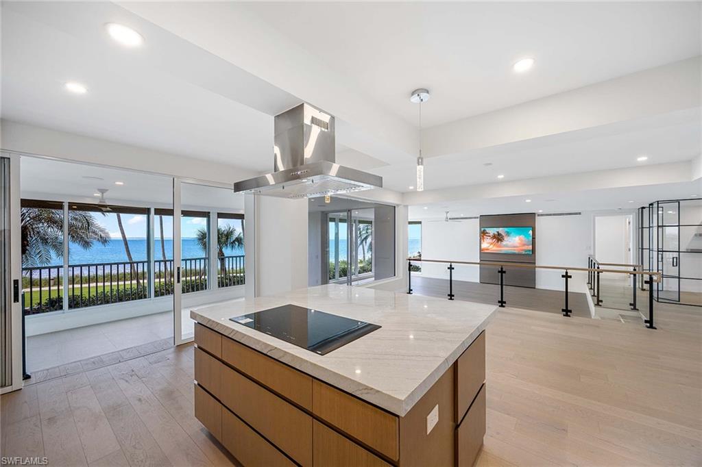 PARK PLAZA - Residential