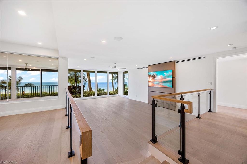 PARK PLAZA - Residential