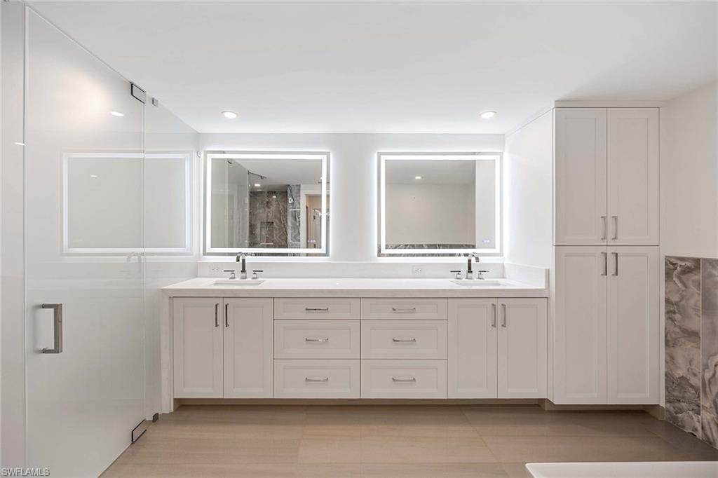 PARK PLAZA - Residential